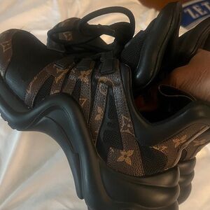 Elegant Black and Brown Women's Sneakers